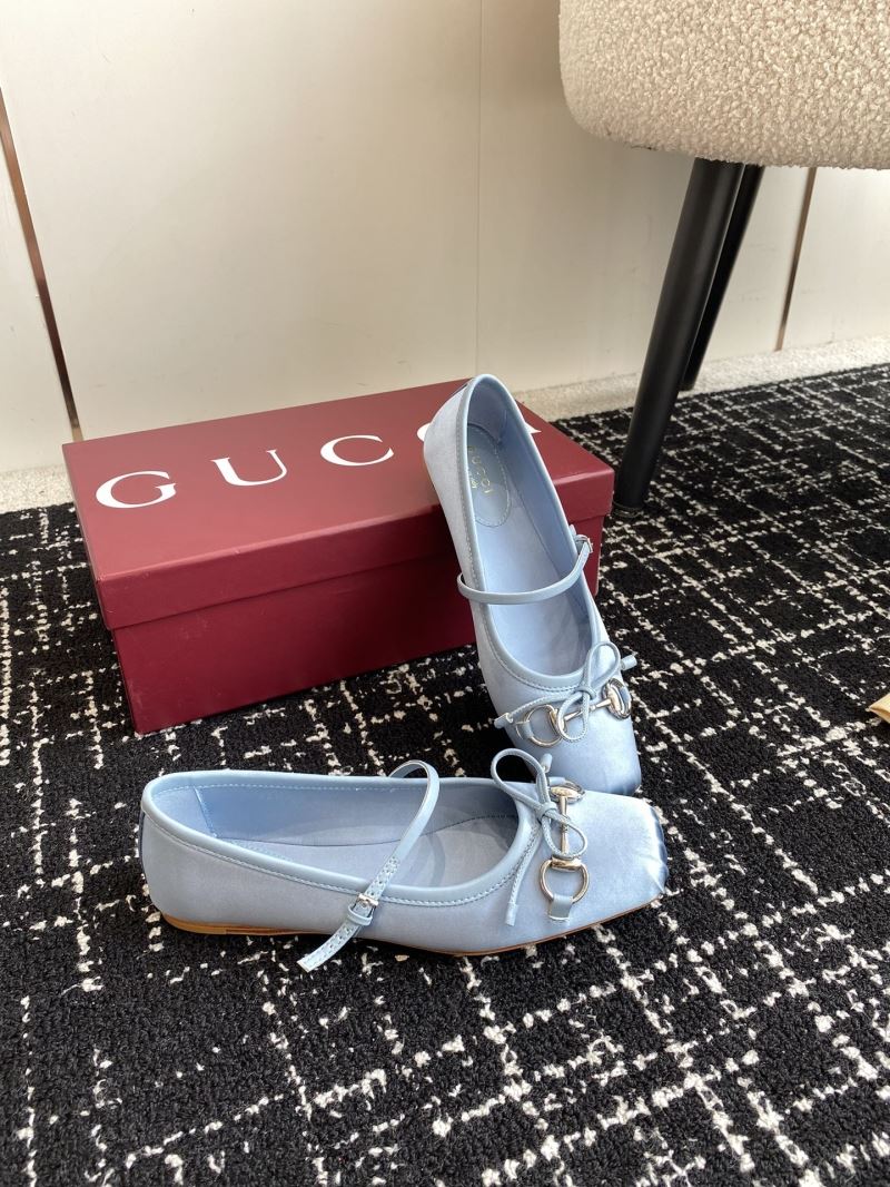 Gucci Flat Shoes